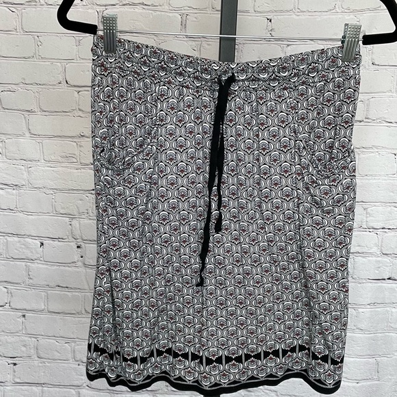 Max Studio Pull On Printed Skirt Size Small - Picture 1 of 4